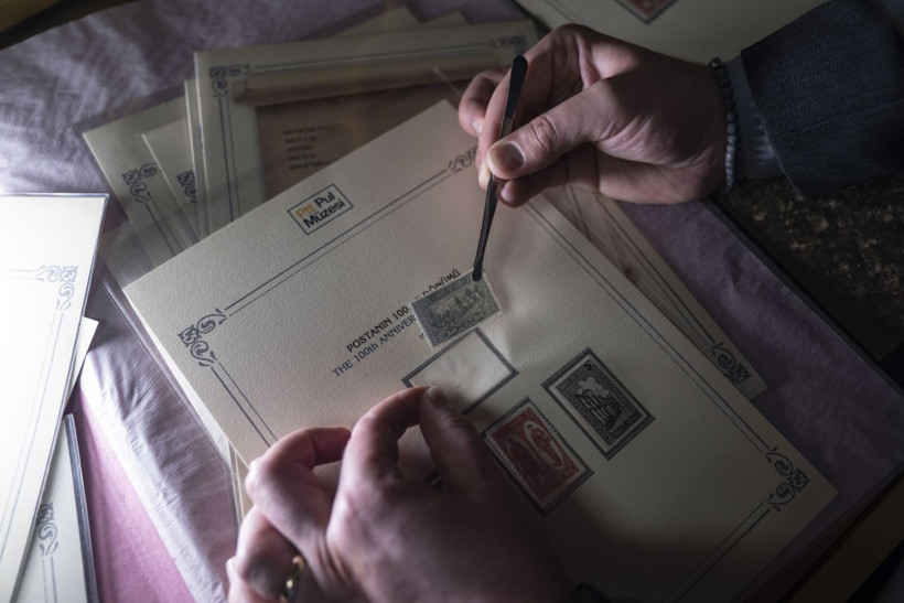 185 yıllık miras: Nadir pullar özel kasalarda saklanıyor - Resim: 23