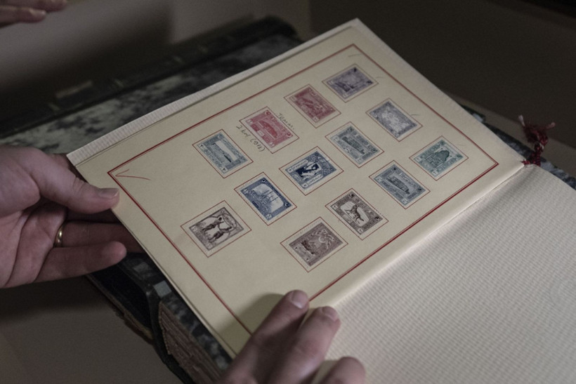 185 yıllık miras: Nadir pullar özel kasalarda saklanıyor - Resim: 35