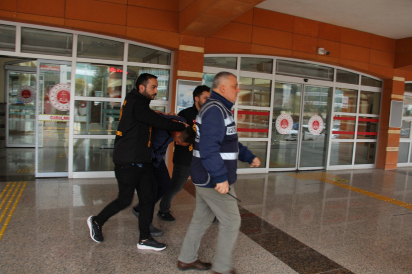 Bir kadın daha işe giderken öldürüldü! Cani koca tutuklandı - Resim : 1