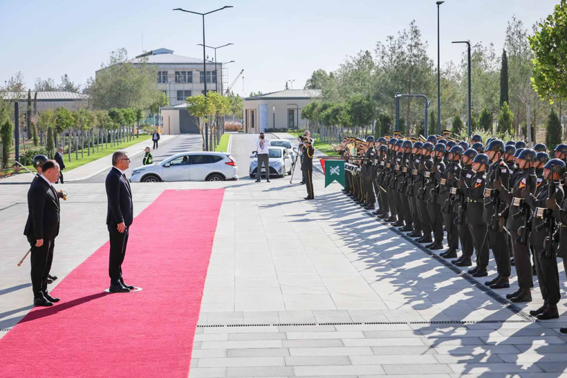 Tufan Erhürman yemin ederek görevine başladı - Resim : 3