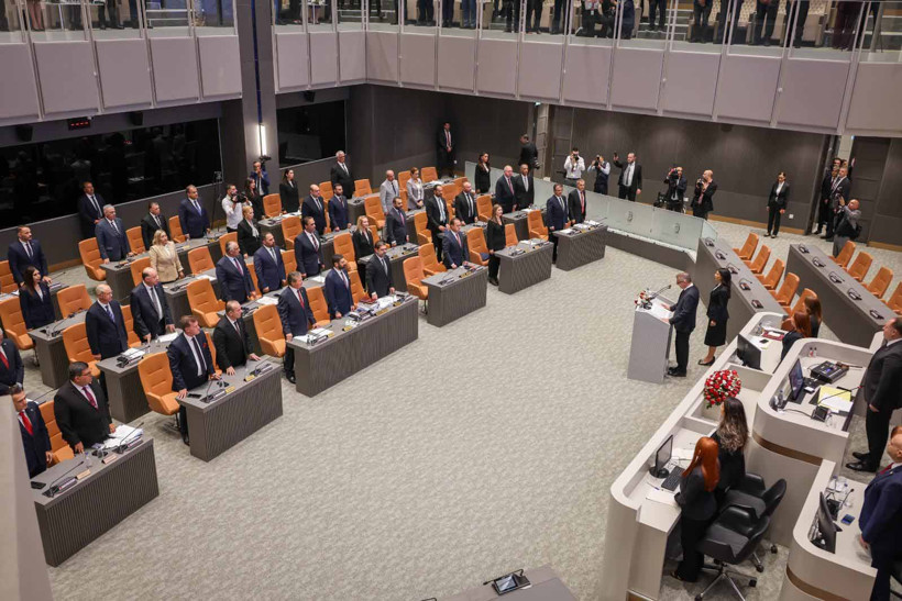 Tufan Erhürman yemin ederek görevine başladı - Resim : 5