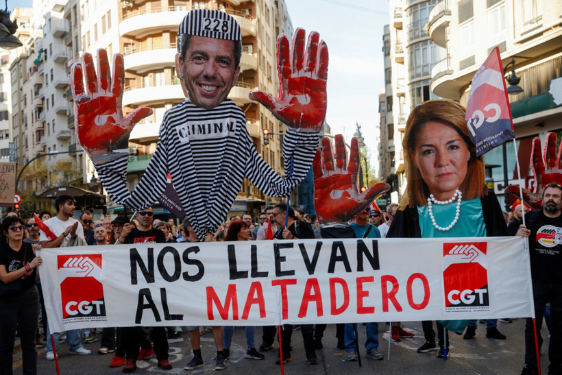Kayıplarını unutmadılar, on binler sokağa döküldü - Resim : 3