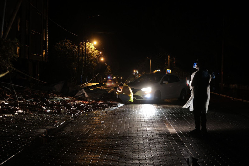 Depremin salladığı Balıkesir Sındırgı havadan görüntülendi - Resim: 70