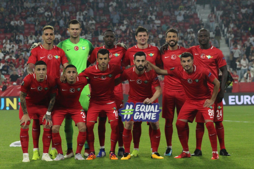 Bir dönem Süper Lig'de fırtına gibi esiyordu: Şimdi 6 dolara satılık - Resim : 1