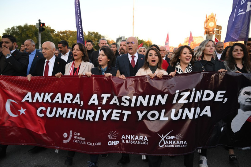 CHP'liler Birinci Meclis'ten Anıtkabir'e yürüdü - Resim : 3