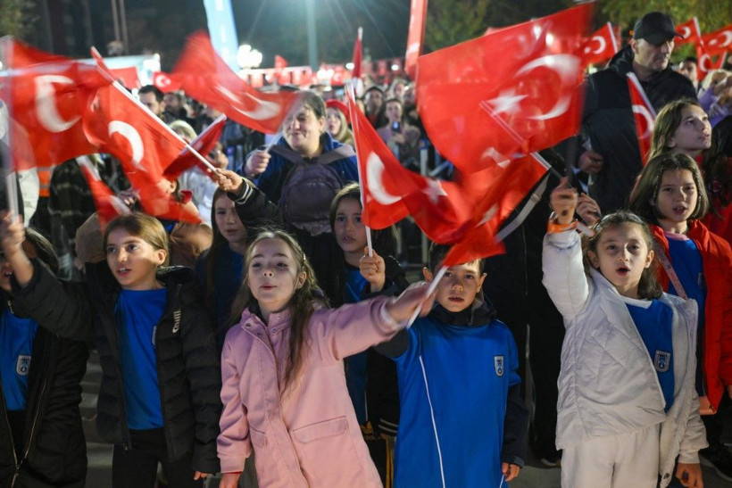 Ankara'da coşkulu 29 Ekim kutlaması: Fener alayı düzenlendi - Resim: 4