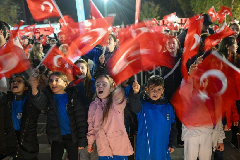 Ankara'da coşkulu 29 Ekim kutlaması: Fener alayı düzenlendi - Resim: 5