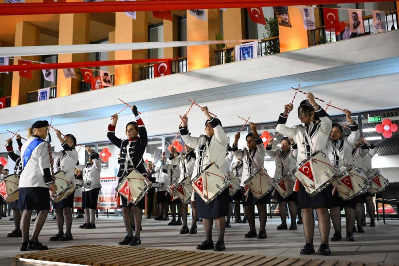 Ankara'da coşkulu 29 Ekim kutlaması: Fener alayı düzenlendi - Resim: 6