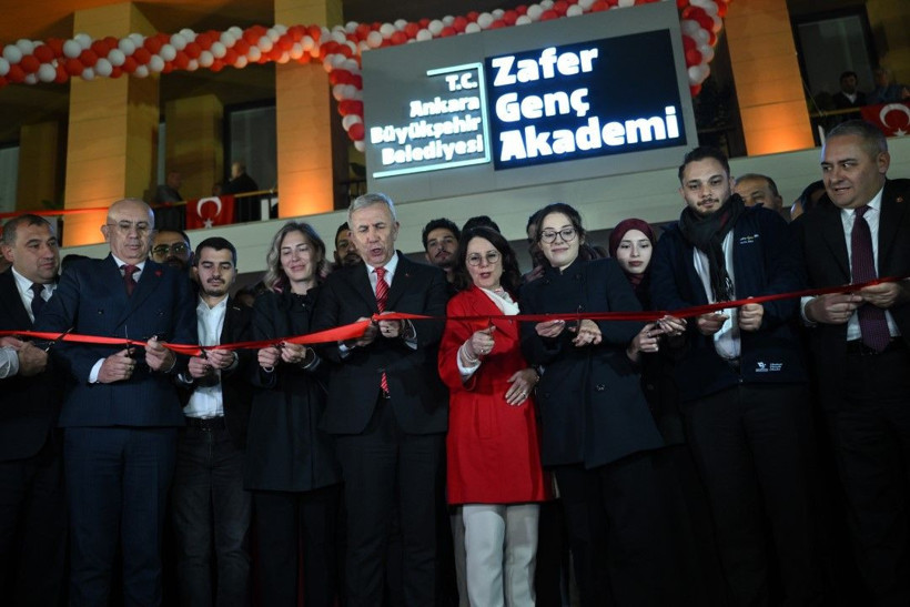 Ankara'da coşkulu 29 Ekim kutlaması: Fener alayı düzenlendi - Resim: 9