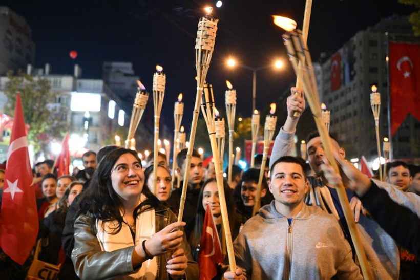 Ankara'da coşkulu 29 Ekim kutlaması: Fener alayı düzenlendi - Resim: 20