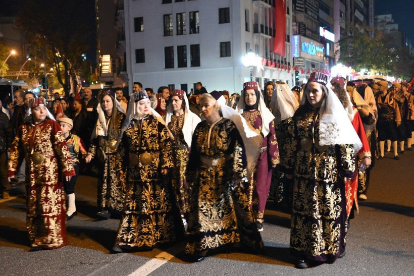 Ankara'da coşkulu 29 Ekim kutlaması: Fener alayı düzenlendi - Resim: 29