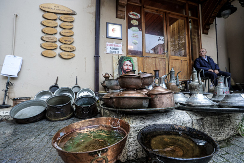 Bursa'nın 600 yıllık hanı geleneksel sanatçılara atölye oldu - Resim : 2