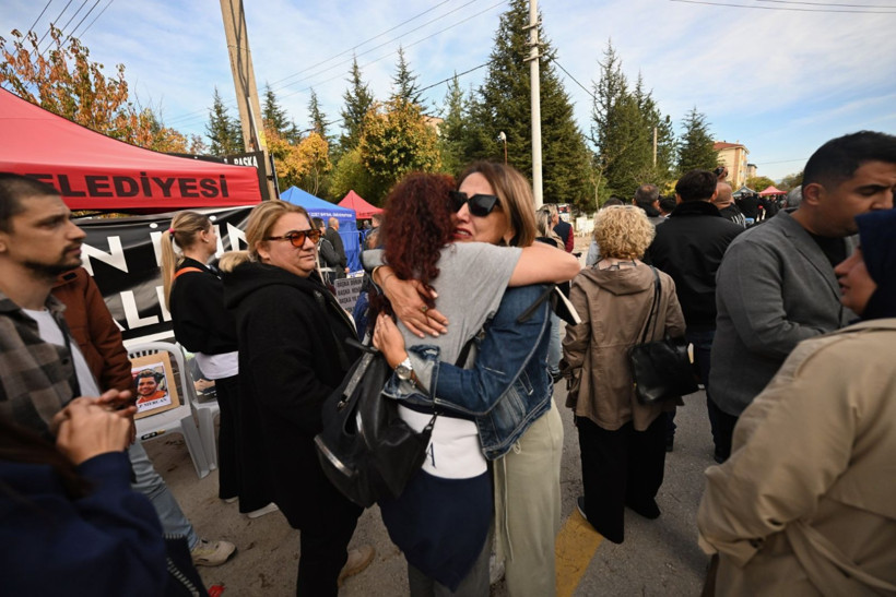 284 gün sonra yüzleri ilk kez güldü - Resim: 25