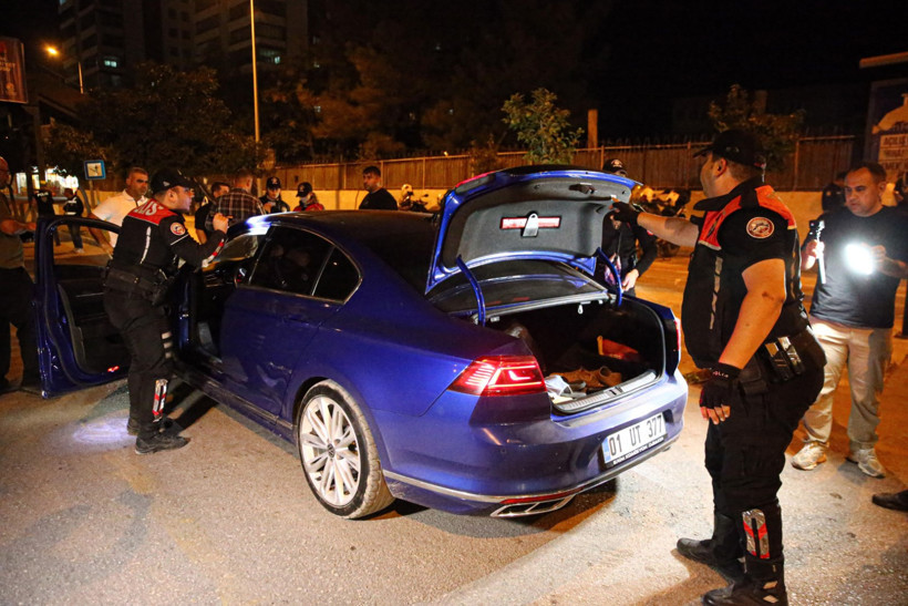 Adana’da akşam denetimi: Milyonluk ceza kesildi - Resim : 1