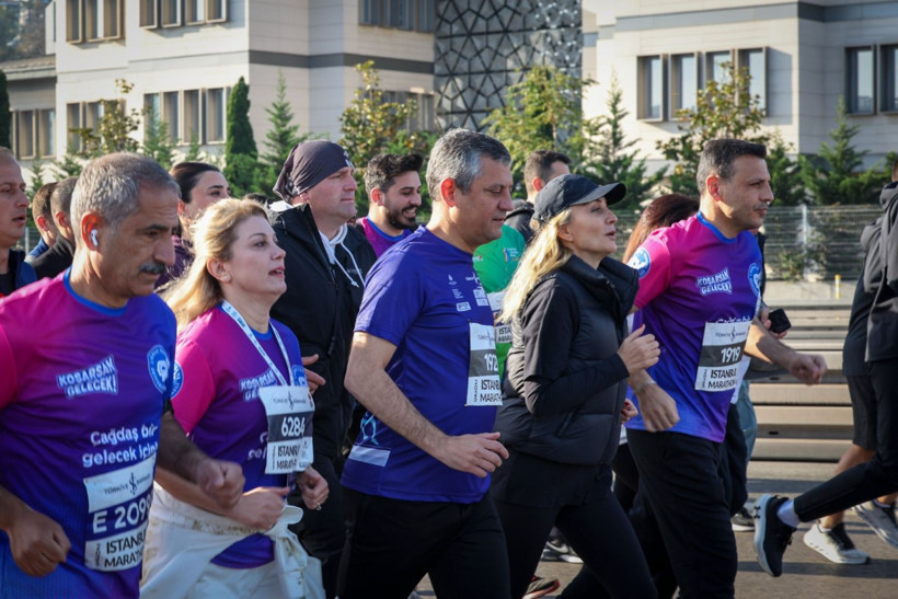 15 kilometre koştu, partililere takıldı - Resim: 7