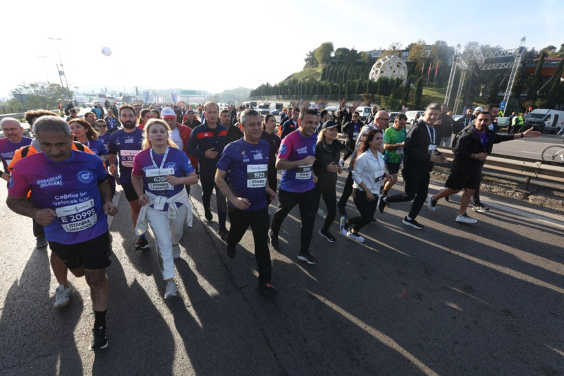 15 kilometre koştu, partililere takıldı - Resim: 9