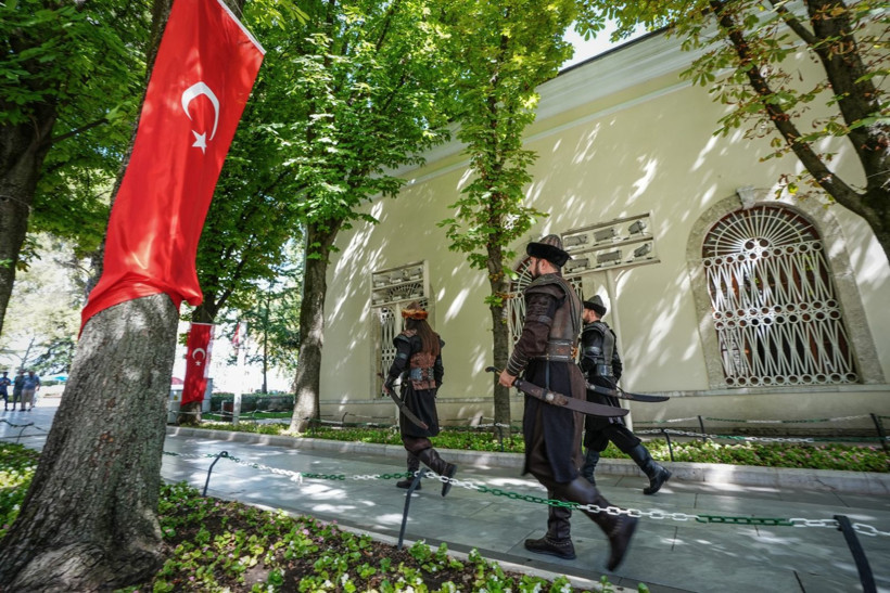 Tarih dizisinden fırlamış gibi: Jandarmalar aralıksız nöbette - Resim: 3