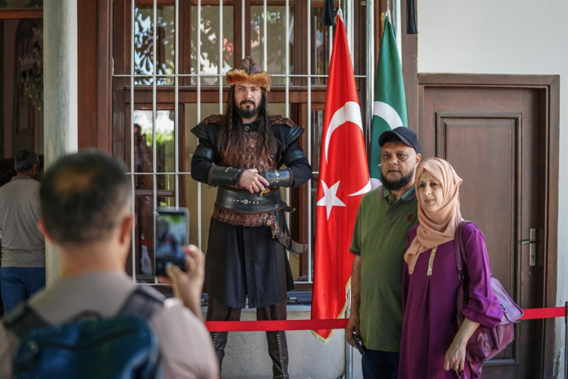 Tarih dizisinden fırlamış gibi: Jandarmalar aralıksız nöbette - Resim: 10