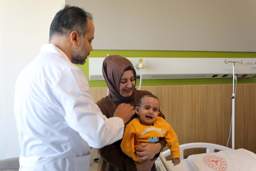 Hamza bebek ilk kez duydu - Resim : 1