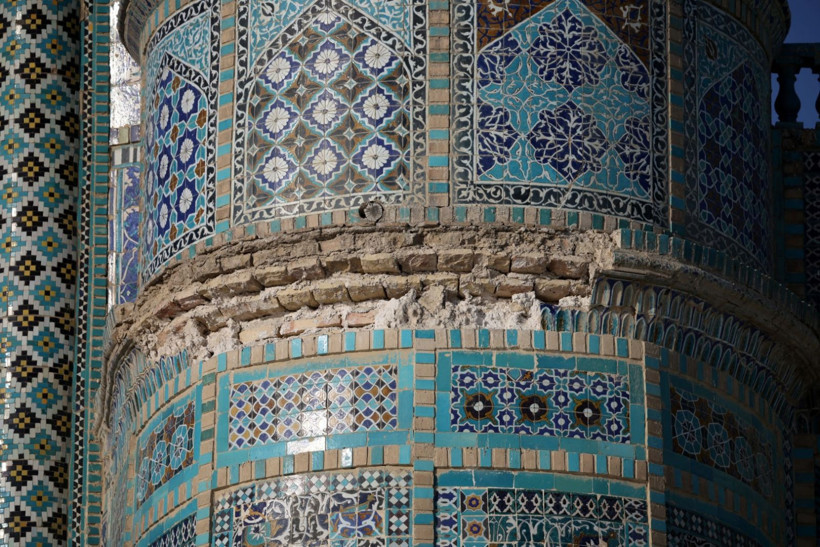 6.3'lük deprem tarihi camiye ağır hasar verdi - Resim: 5