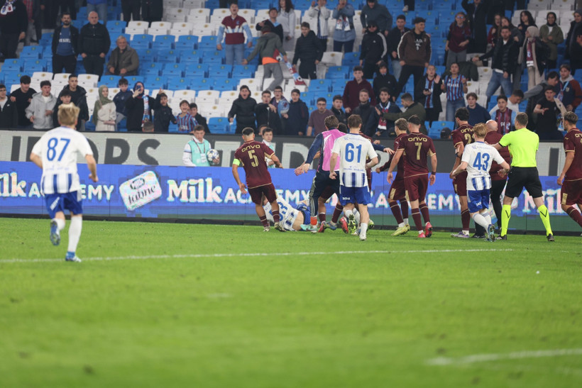 Trabzonspor U19, UEFA Gençlik Ligi’ne veda etti: Maç sonu ortalık karıştı - Resim : 1