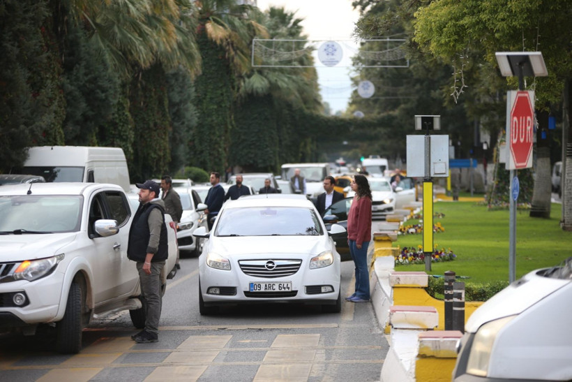 Hayat durdu: Bir millet Atasını andı - Resim: 19