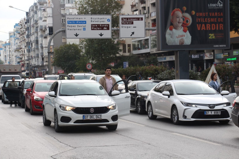 Hayat durdu: Bir millet Atasını andı - Resim: 20