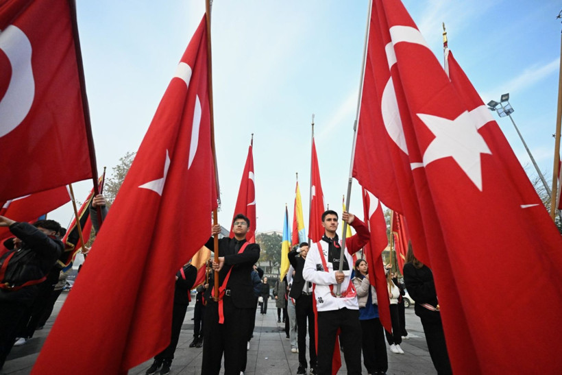 Hayat durdu: Bir millet Atasını andı - Resim: 33