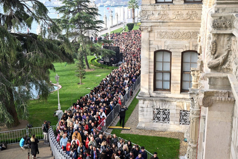 Hayat durdu: Bir millet Atasını andı - Resim: 38