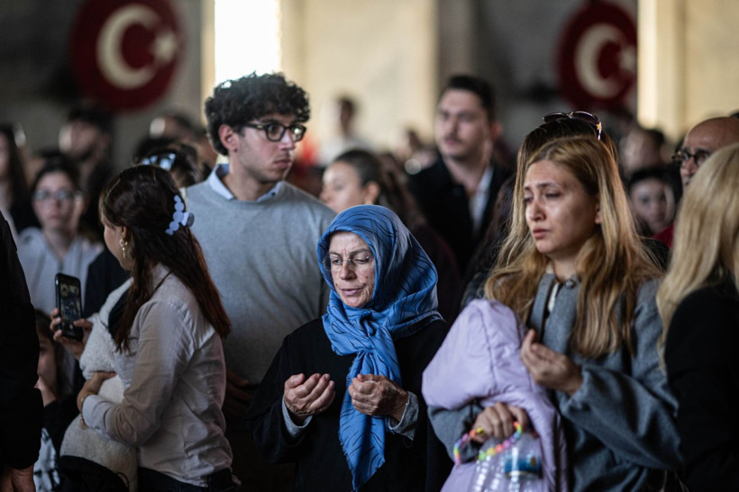 Halk Ata'sına koştu: Anıtkabir'e ziyaretçi akını - Resim: 13