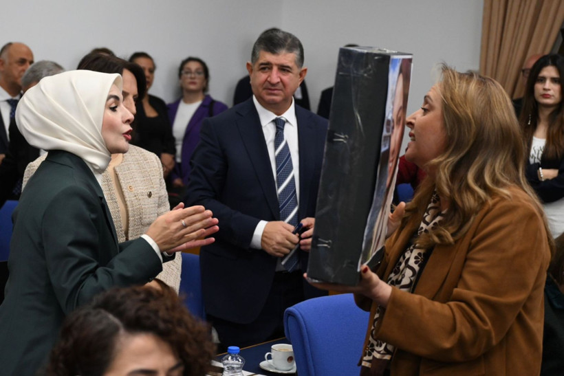 Aile Bakanı'na Meclis'te hırkalı protesto - Resim: 8