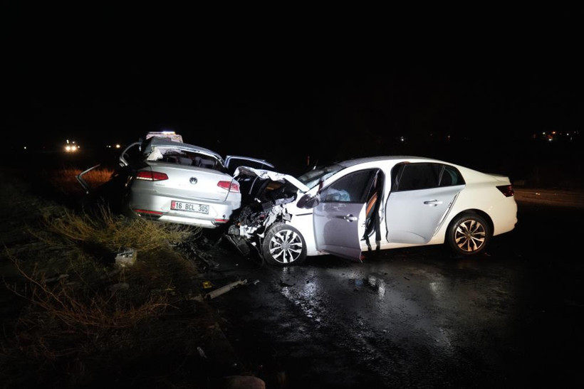 Niğde’de feci kaza: 3 ölü, 6 yaralı - Resim : 3