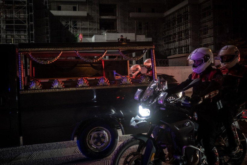 Türkiye şehitlerini uğurluyor - Resim : 1