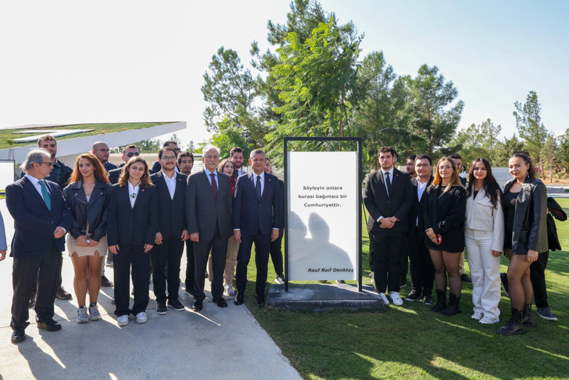 Özgür Özel'den KKTC'de dikkat çeken fotoğraf - Resim : 2