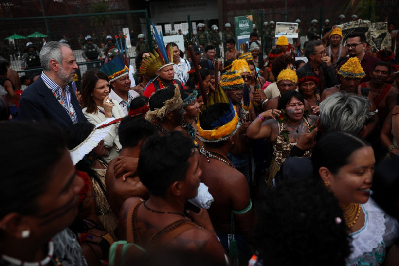 Cop30 krizi: Yerliler zirveye giden yolu kapattı - Resim : 4