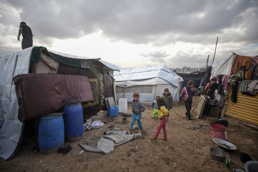 On binlerce kişi yağmur altında kalan çadırlarda kışı bekliyor - Resim: 5