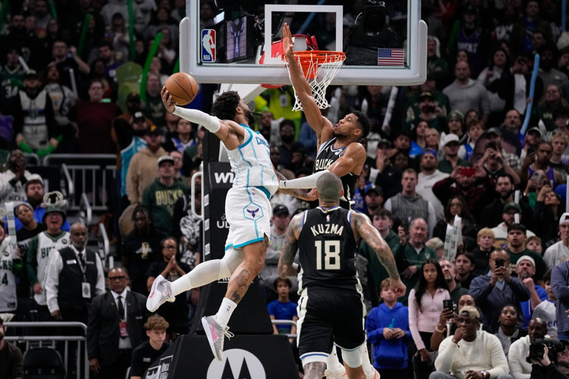 Bucks uzatmada açıldı ve kritik galibiyeti aldı - Resim : 2