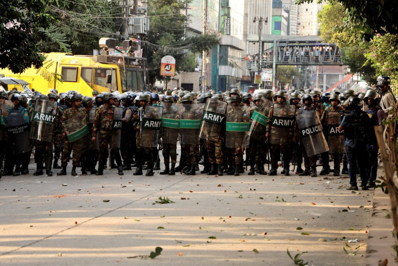 Eski başbakana idam kararı sokakları karıştırdı - Resim: 5