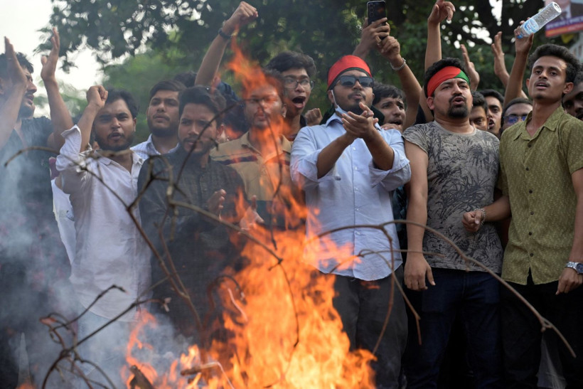 Eski başbakana idam kararı sokakları karıştırdı - Resim: 4