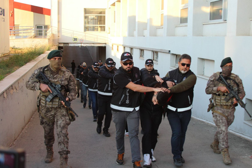 Bayğaralar'a operasyon: Engelli şüpheli de tutuklandı - Resim: 3