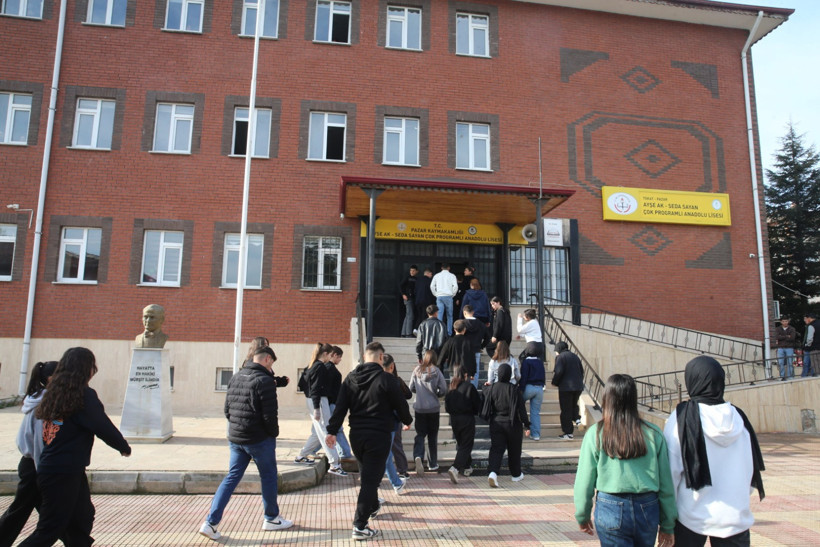 Pazar'ın okullarında zil çalmıyor - Resim : 1