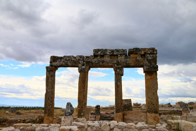 Stonehenge’i andıran antik kentten yeni sürpriz: 2 bin yıllık stadyum gün yüzünde - Resim : 2