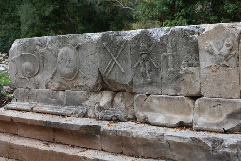 2 bin yıllık dans eden kadınlar kabartması Termessos’ta bulundu - Resim : 4