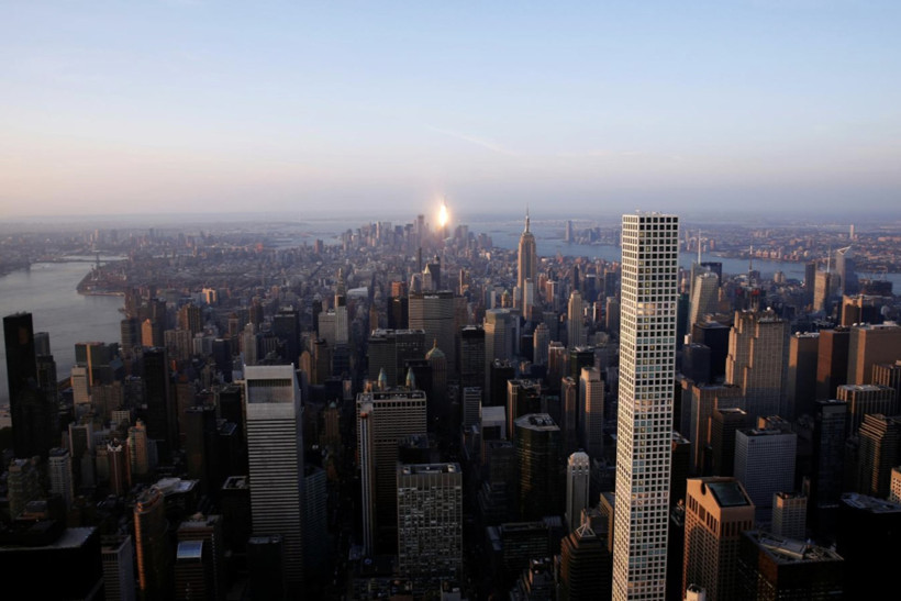 Sosyetik isim lüks evine alıcı bulamıyor: Zararına satışa çıkardı - Resim : 1