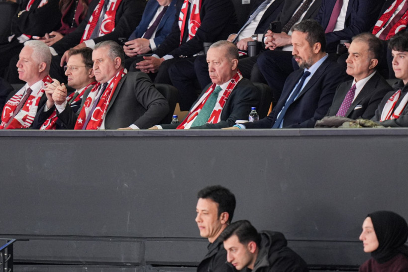 12 Dev Adam, Bosna-Hersek'i ağırladı: Cumhurbaşkanı Erdoğan tribünden izledi - Resim : 1