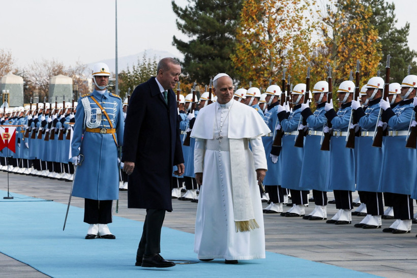 Dünyanın gözü Türkiye'de: Papa geldi - Resim : 7
