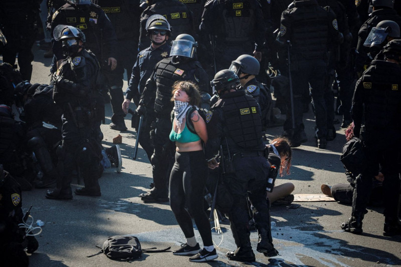 Protestoların, faciaların ve savaşın yılı: Reuters'in kadrajından 2025 - Resim: 19