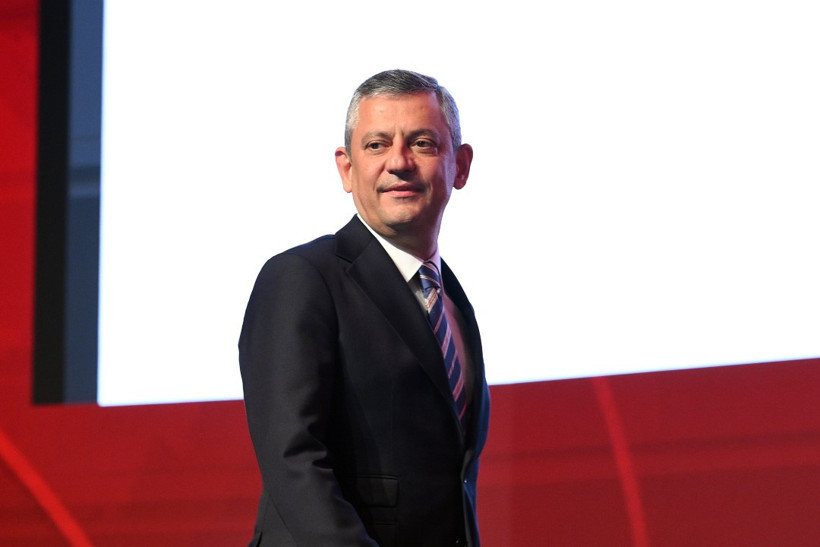 Özgür Özel, 4'üncü kez CHP Genel Başkanı seçildi - Resim : 2