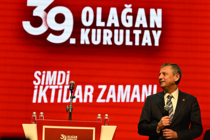 Özgür Özel, 4'üncü kez CHP Genel Başkanı seçildi - Resim : 7