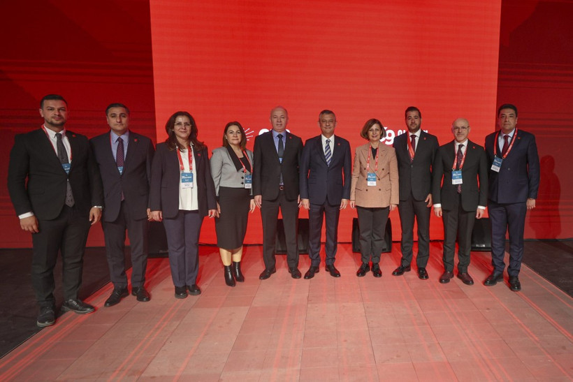 Özgür Özel, 4'üncü kez CHP Genel Başkanı seçildi - Resim : 8